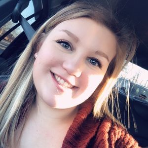 Meet your Posher, Lydia